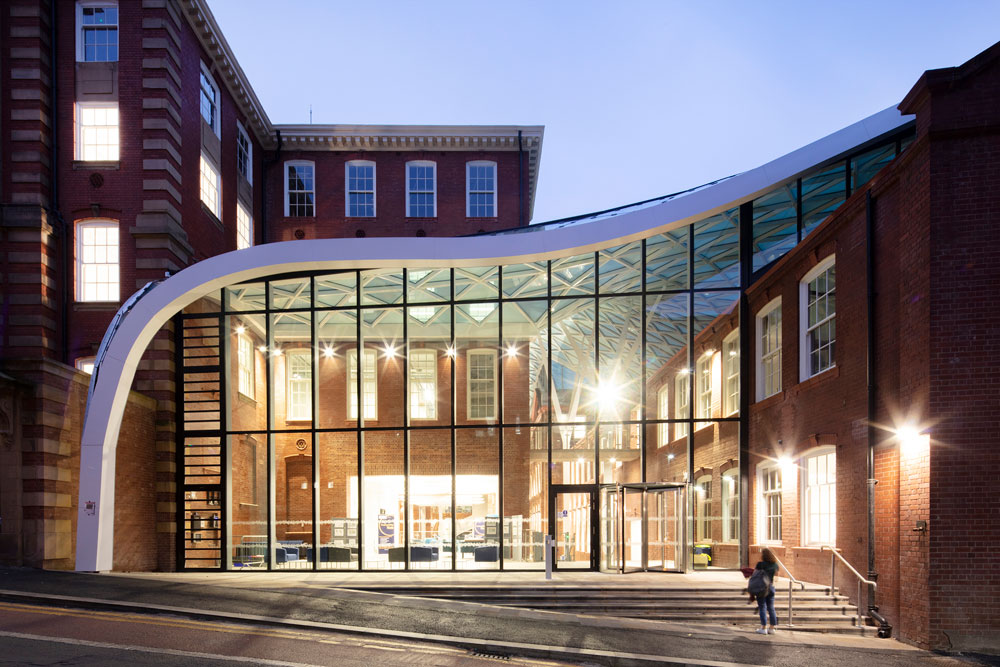 interserve's tweet photo. Some brilliant photos of the new Engineering Heartspace at the University of Sheffield. A fantastic project delivered for @sheffielduni. #InterserveConstruction @bondbryan @SheffUniEng https://t.co/Gbw9ILlo4q