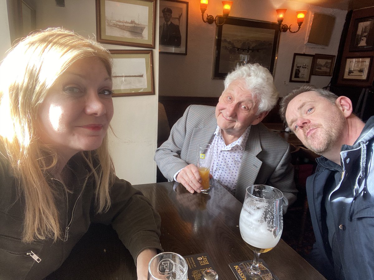 missjohud's tweet photo. Our 2 week anniversary & Foxy @Liamfoxactor and I have had a lovely time in the company of @mrparrotface The Divine #LisaDavid & @TheAnitaHarris
Fine food, dog walks & country pubs! Was also lovely to meet beautiful Dottie 🐶❤️
Thank you so much Fred & Lisa,we’ll be back soon!❤️ https://t.co/zXML3iNosc