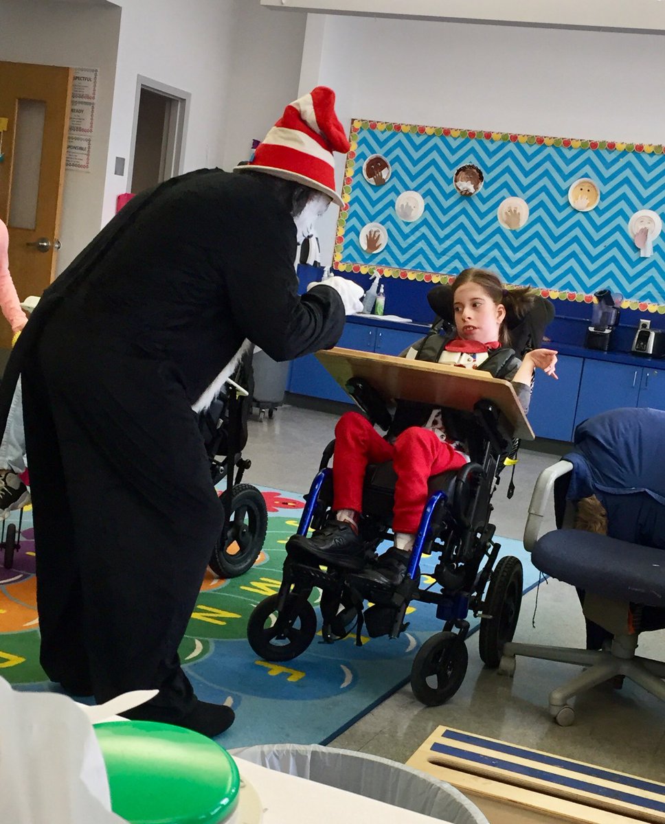 MrsHipius's tweet photo. The Cat came to visit @syracuselatin, today, to help us celebrate #ReadAcrossAmerica. @SyracuseSchools https://t.co/XeBRDPdiIJ