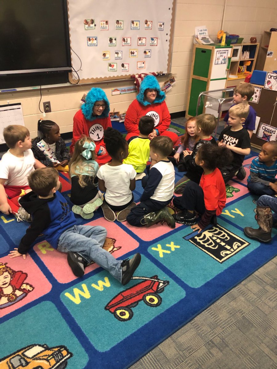 TES_Tigers's tweet photo. Mrs. Eckstein and Mrs. Hammonds’ class won the Great Big Seussical Book Giveaway from Guardian Credit Union. Our kids are enjoying their new books in the class library. @EcksteinTES https://t.co/ApvMlkvTvE