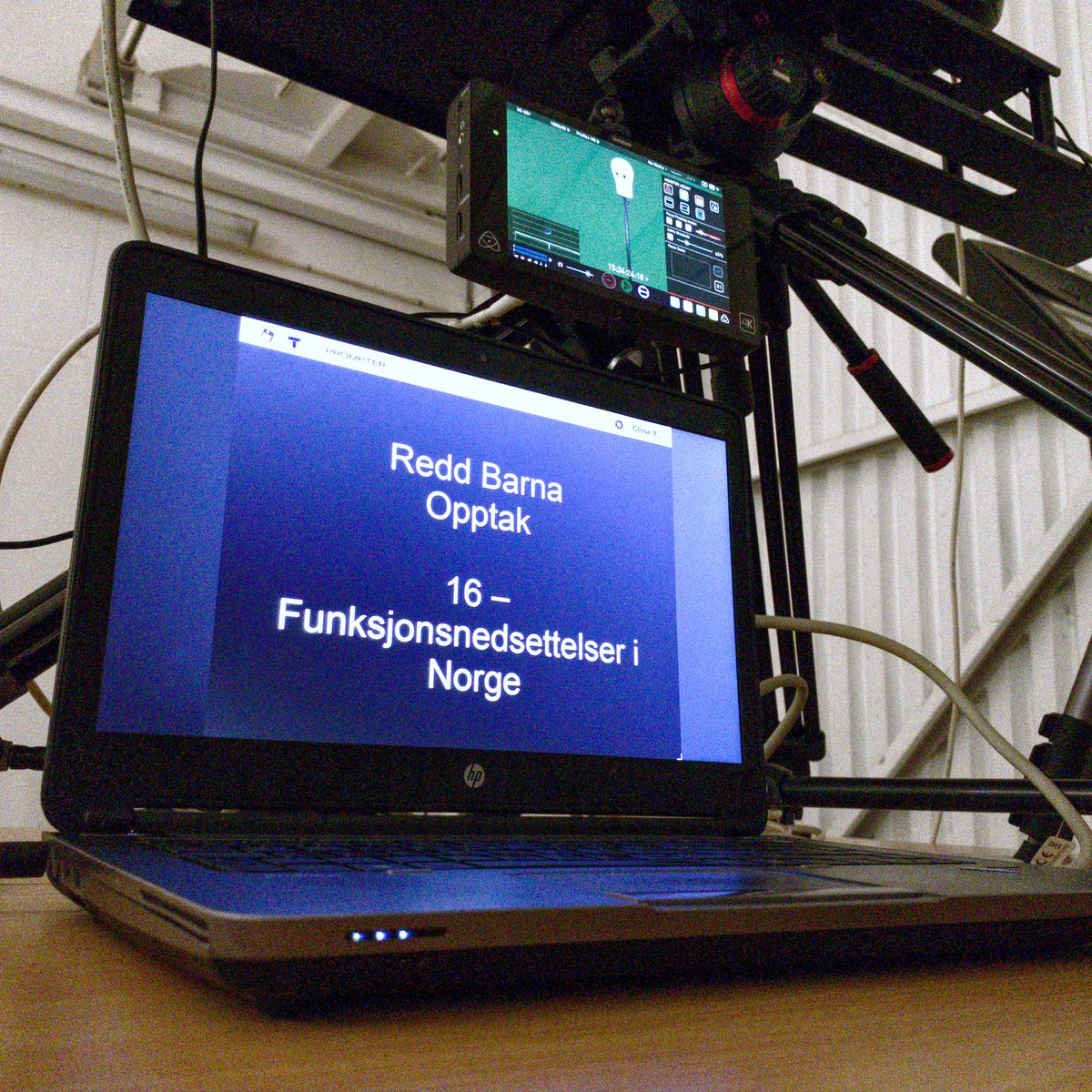 Forbredelse til morgendagens studioopptak. Fortsettelsen følger!