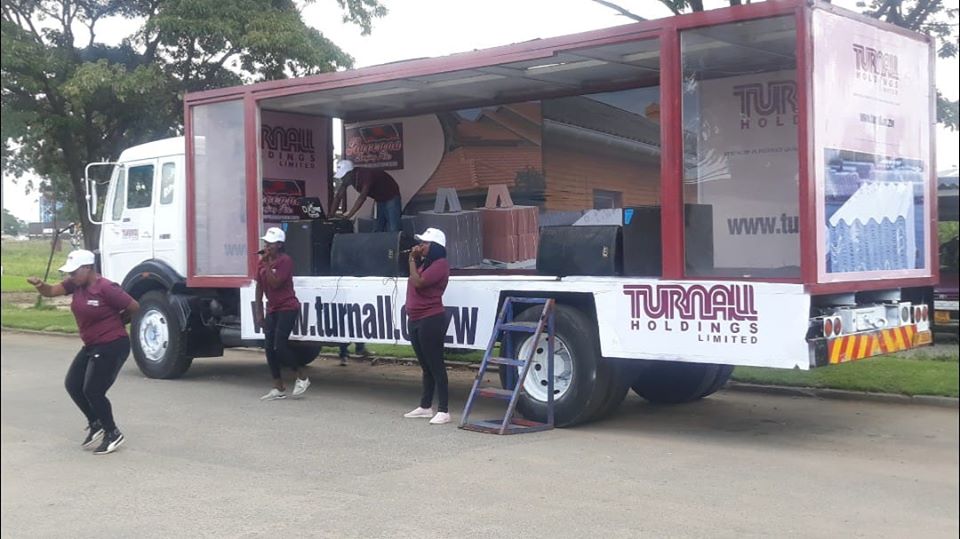 TurnallOfficial's tweet photo. Locate our truck anywhere in the country and stand a chance to win an awesome prize...Hint:  We are going along Bulawayo Road...#TurnallTruck #FindUsandWin #TurnallProducts #Turnall #ConcreteTiles #RoofingMaterials https://t.co/tECfYYx4d9
