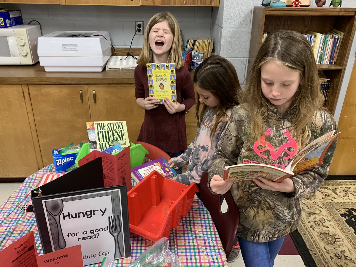 MrsBall87's tweet photo. It’s Read Across America today and my kids are in LOVE with Mrs.Balls’ Reading Cafe(of course I’m the chef)! https://t.co/QQpxFZkjMa