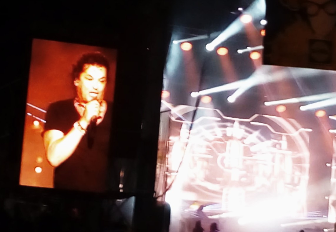 MariaMonteroTFE's tweet photo. #laventanaindiscreta Gracias de corazón @carlosvives por traer luz, amor y felicidad ♥ a los #Carnavalsc2020 👏 👏 👏 Hasta siempre amigo!! @santacruz_ayto https://t.co/4DkolBCiYJ