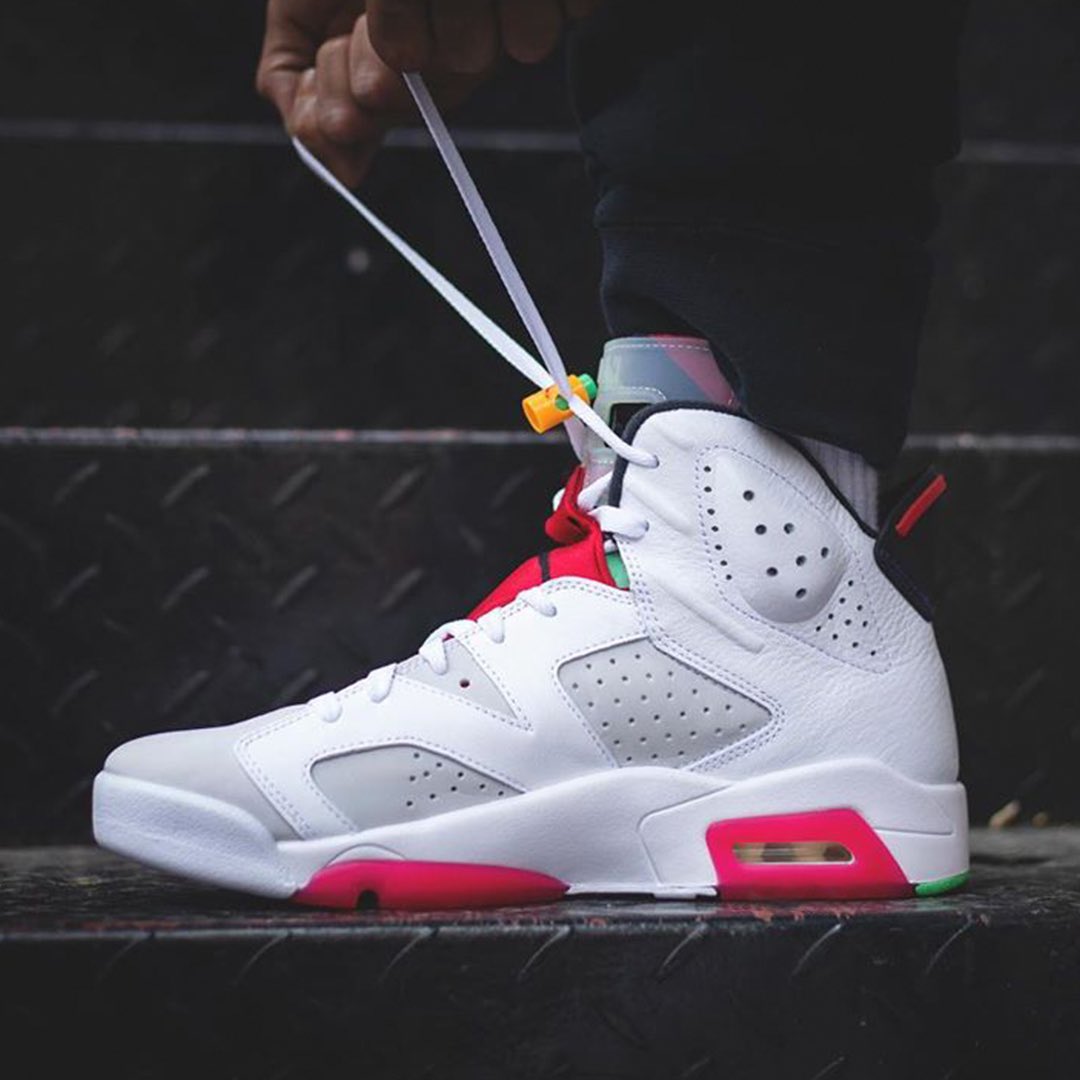 snkr_twitr's tweet photo. EARLY L👀K: Jordan Retro 6 ‘Hare’ expected to release next month 

📷 via Hanzuying IG https://t.co/LJlnt491ph