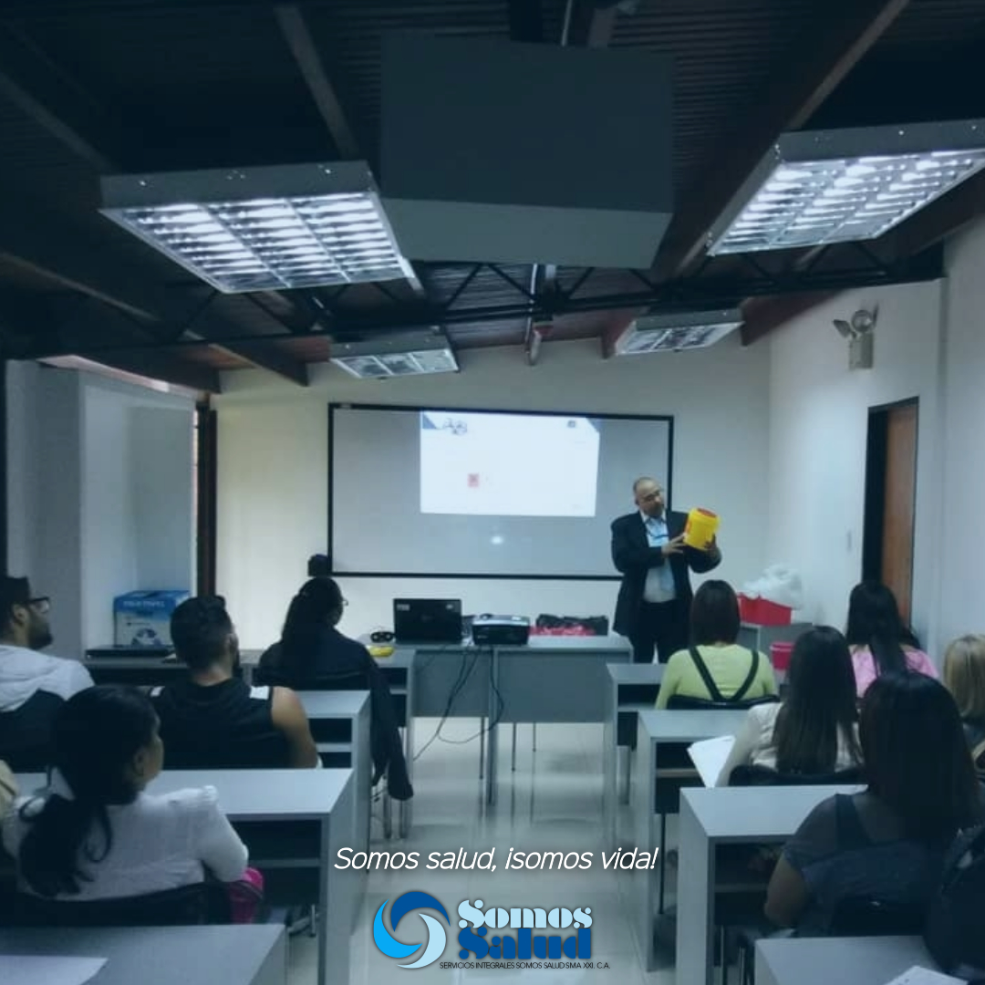 somossaludsma's tweet photo. Contamos con la mejor #capacitación y #adiestramiento para tu personal en el área #gerencial de #RRHH. También tenemos #asesorías, #cursos y #talleres disponibles para tu equipo de trabajo. ¿Interesado en aprender nuevas experiencias? ¡Contáctanos! 🤓📲 #2Mar #FelizLunes https://t.co/INDWOeoH54