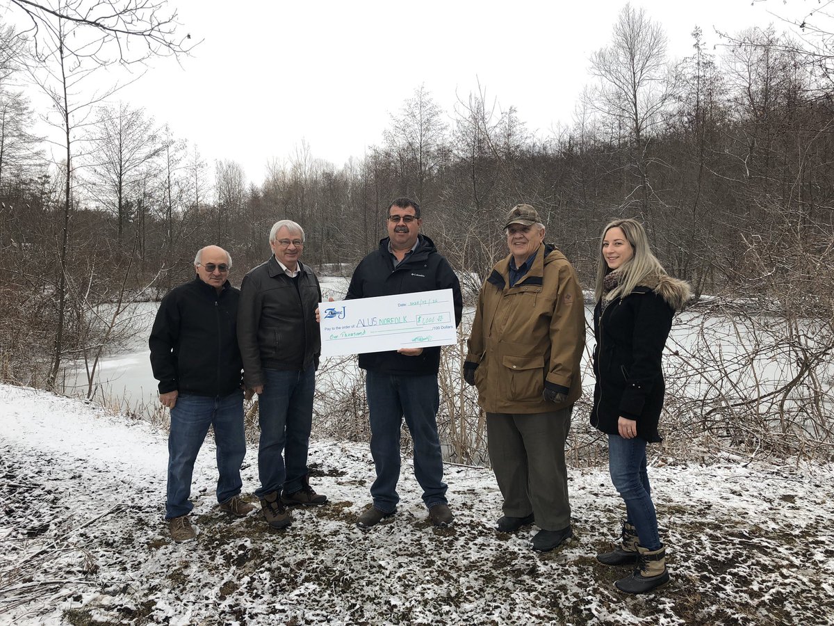 ALUS Norfolk gratefully accepted a donation of $1000 from OFAH Zone J last week. This donation will help enhance the delivery of ALUS Norfolk, and strengthen our partnership with OFAH Zone J as a community partner! Thank you OFAH! #alus #norfolk #519folk #agriculture #environment