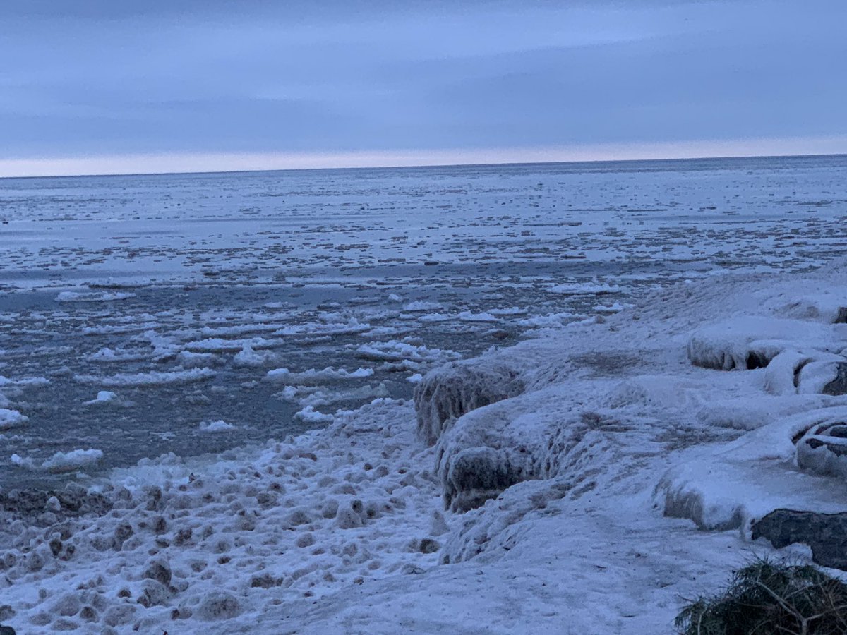 Rebel_Charters's tweet image. March 1st has more shore line ice and loose ice on it than it had the WHOLE winter..... this will not last and be gone with this weeks rain and wind...... I am going to miss the brief protection it gave the shoreline though