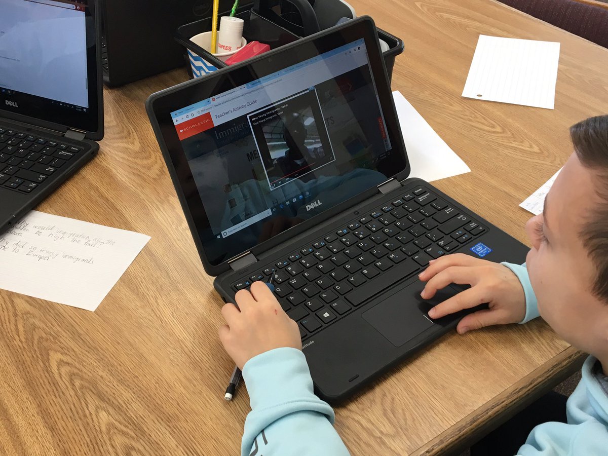 LakesLibrary's tweet photo. Asking big questions today! Shaping our research focus around immigration today. @drpcarpenter @inquiryk12 @ForestLakesElem https://t.co/aarqPk9uH9