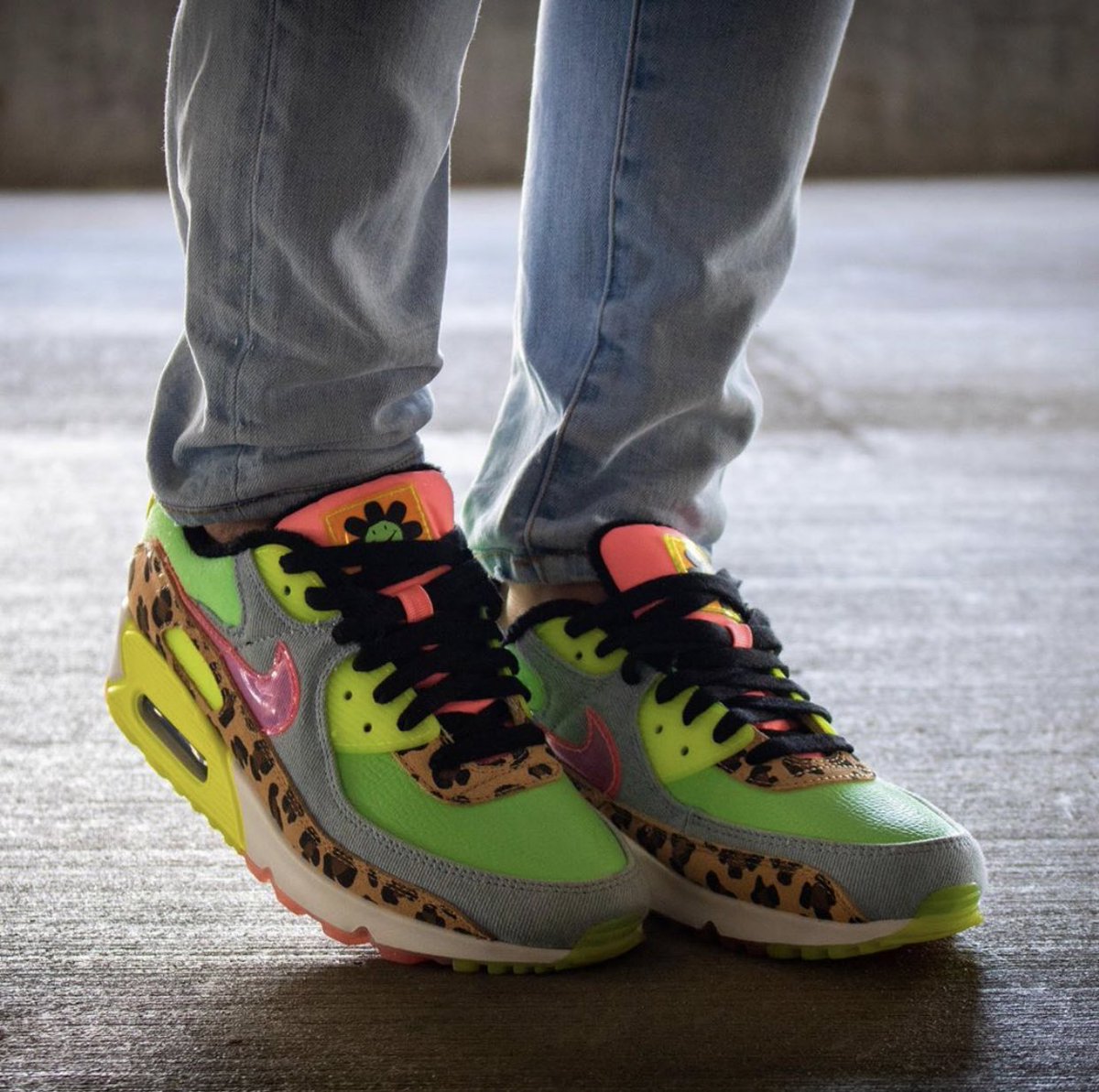 air max kicks on fire