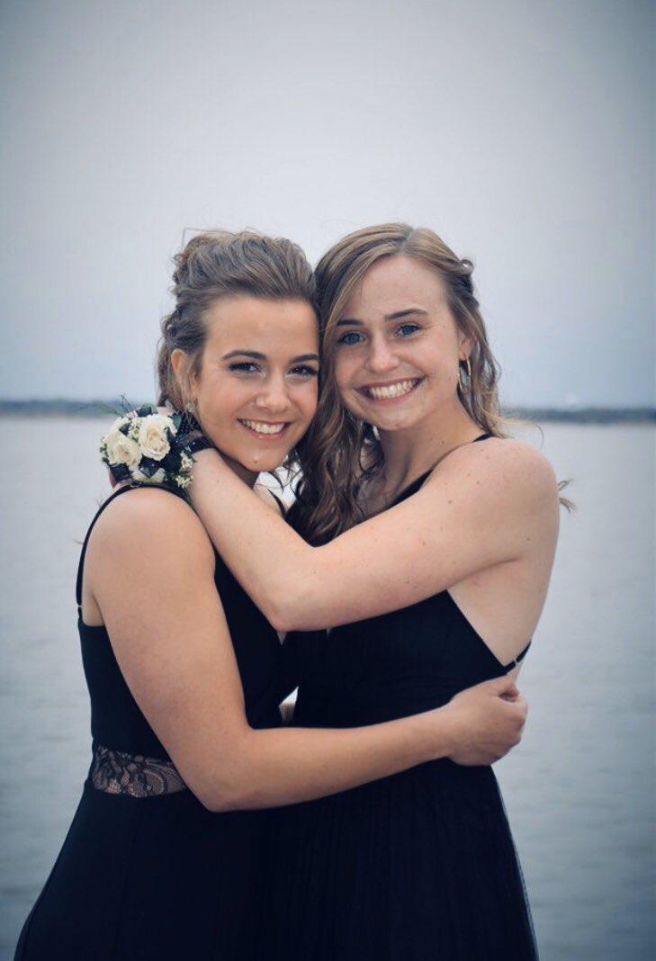 annie_milkie's tweet photo. happy birthday belzer!! i’m so thankful to have someone who likes sad music as much as i do ;) ur the best best friend ever 😍 love&amp;miss u🥺💜 https://t.co/o4lMi6WsBY