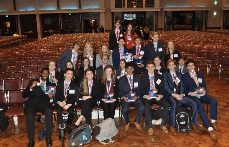 Congratulations to our DECA students on a fabulous performance at the State Competition last week! We’re so proud of you! #WFCougarPride
