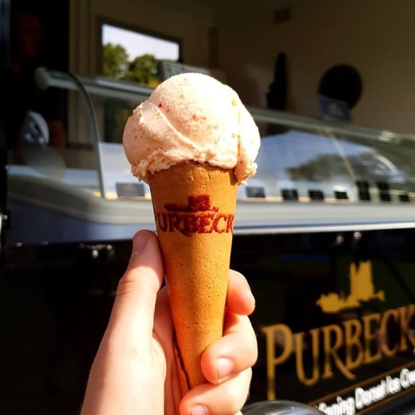 Today is the first time we have seen blue sky and sun for what seems ages. Have we got time to enjoy an Ice Cream?
If not we'll just have to wait till the #TheSurreyFoodFestival to enjoy <a href="/PurbeckIceCream/">Purbeck Ice Cream</a> gorgeous flavours. Salted caramel and Honeycombe hash being our favs @ TLFF