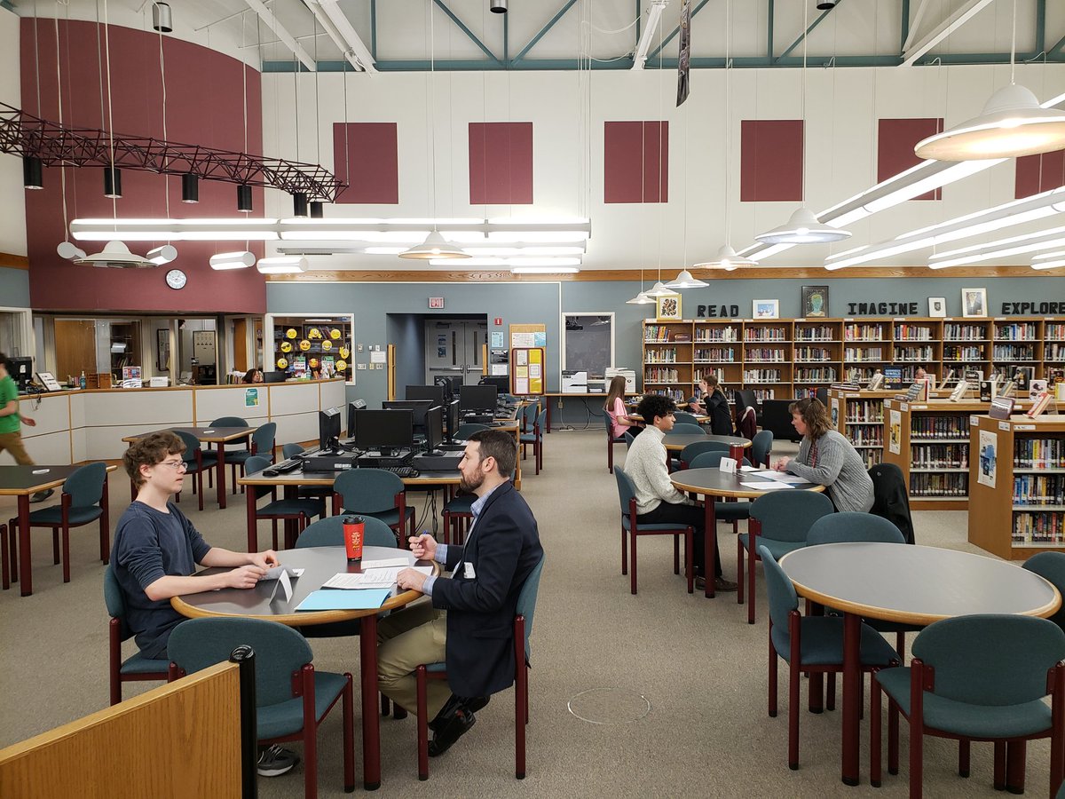 RyanMelhorn's tweet image. Our sophomores are dressed to impress for their mock interviews today. #SWExcellence #swhsmustangs #careerready