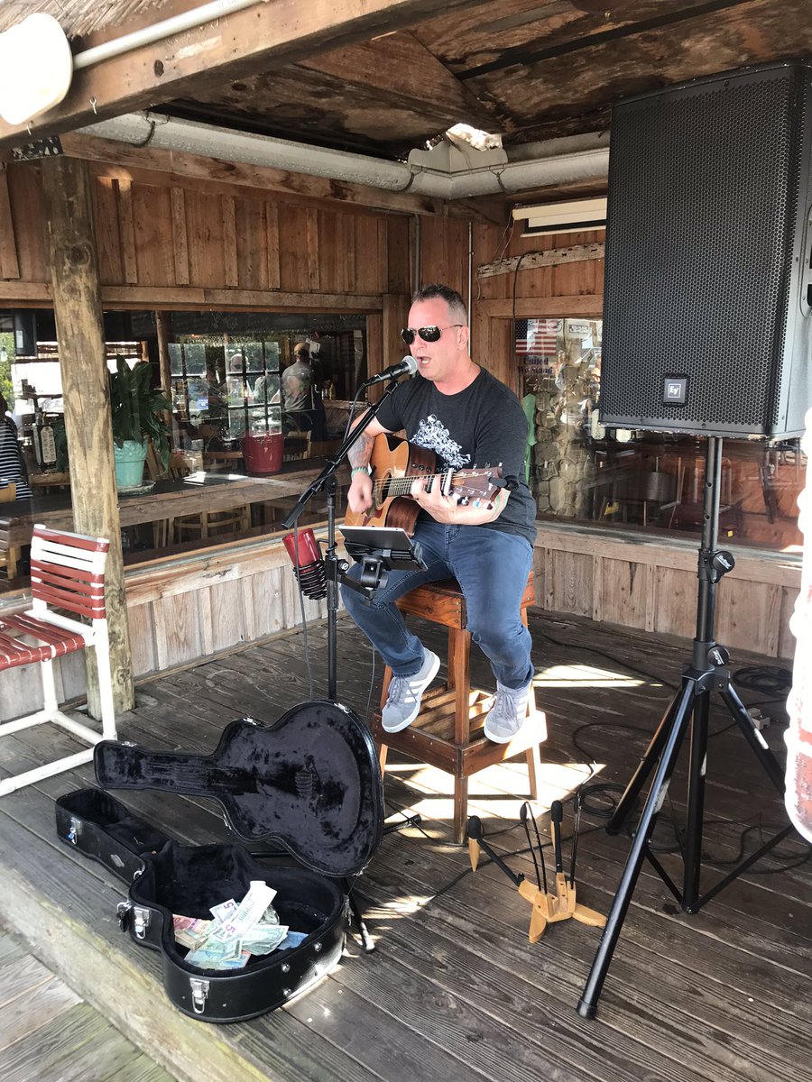 hatandtee's tweet photo. Rob DeMorrow rockin the Safety Harbor “Oak Tee” from @hatandtee. Looks great on you man! https://t.co/zeaEmnys7d