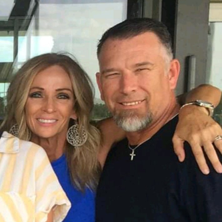 JerryCantwell's tweet photo. 31 years today with the best!!! She is the rock of the fam!!! Love you @CKL70 https://t.co/7BEccThIq5