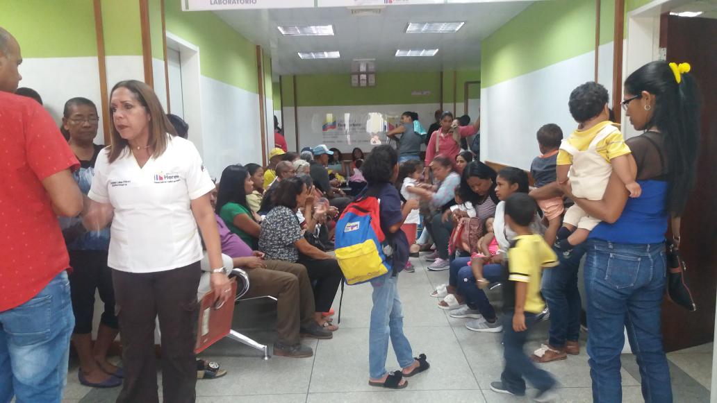 SaludMpalCBol's tweet photo. #02Marzo 🏥 Gracias a la gestión humanitaria del alcalde @comandosergioh el pueblo bolivarense cuenta con un servicio de Emergencia pediátrica de calidad y gratuita al servicio del poder popular
#PoderPopularAlFrente
#AngosturaDelOriconoesSalud @NicolasMaduro @dcabellor https://t.co/4yHCBykjpA