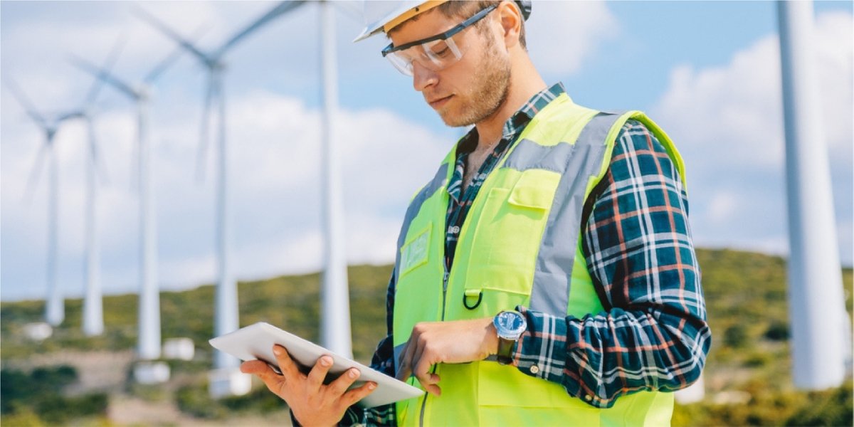AktionFigures's tweet photo. How do you improve the communication between the office and the field? Ditch the disconnect and learn how #SageServiceOperations can bridge the gap. https://t.co/xke9CGb81l #construction https://t.co/E6TVIxJNS1