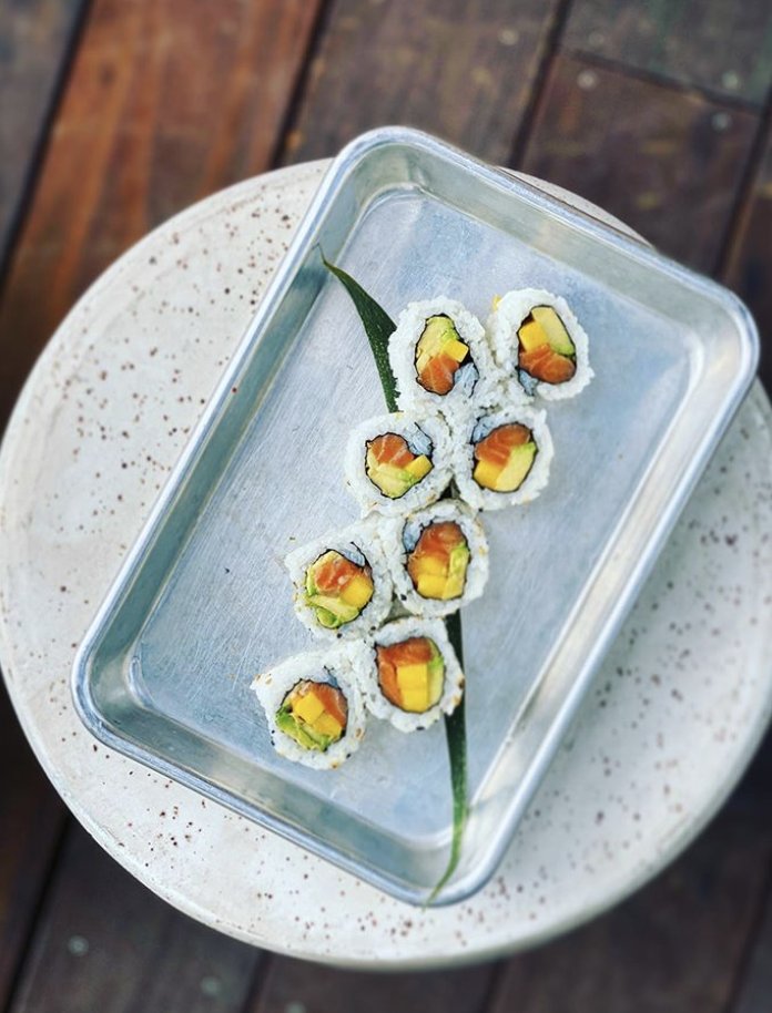 We’re rollin’ into the week with fresh <a href="/nikomeaustin/">ni-kome sushi and ramen</a> sushi! Come grab a roll for lunch 🍣 🥢