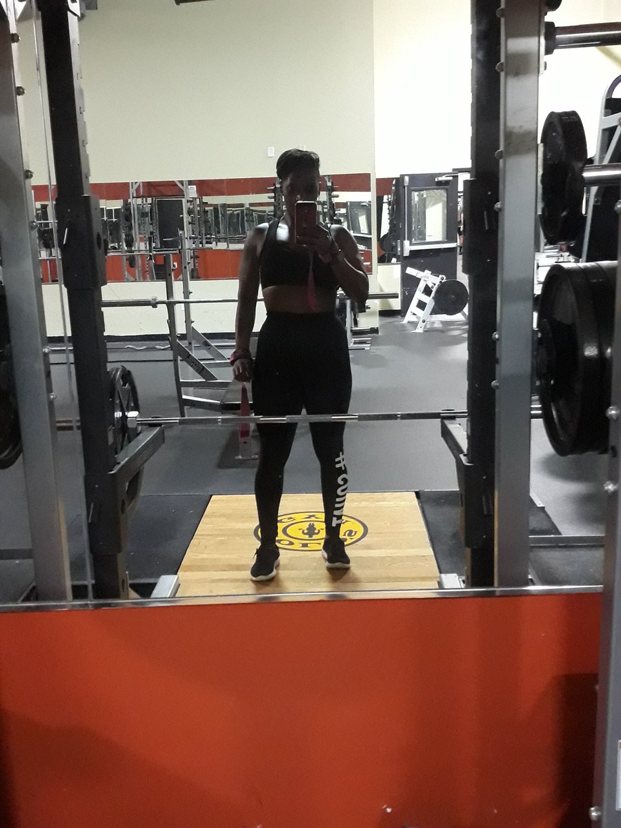 christinaday209's tweet photo. Not usually a fan of high-waisted pants of any sort but since I've started losing inches I think they look pretty good for today's leg workout! Happy Monday fit fam!
#fitfam #fitchick #mondaymotivation #MondayMorning #goals #fitness #buildlegs #mondaymood #womenwholift https://t.co/GCPPLdzrNg