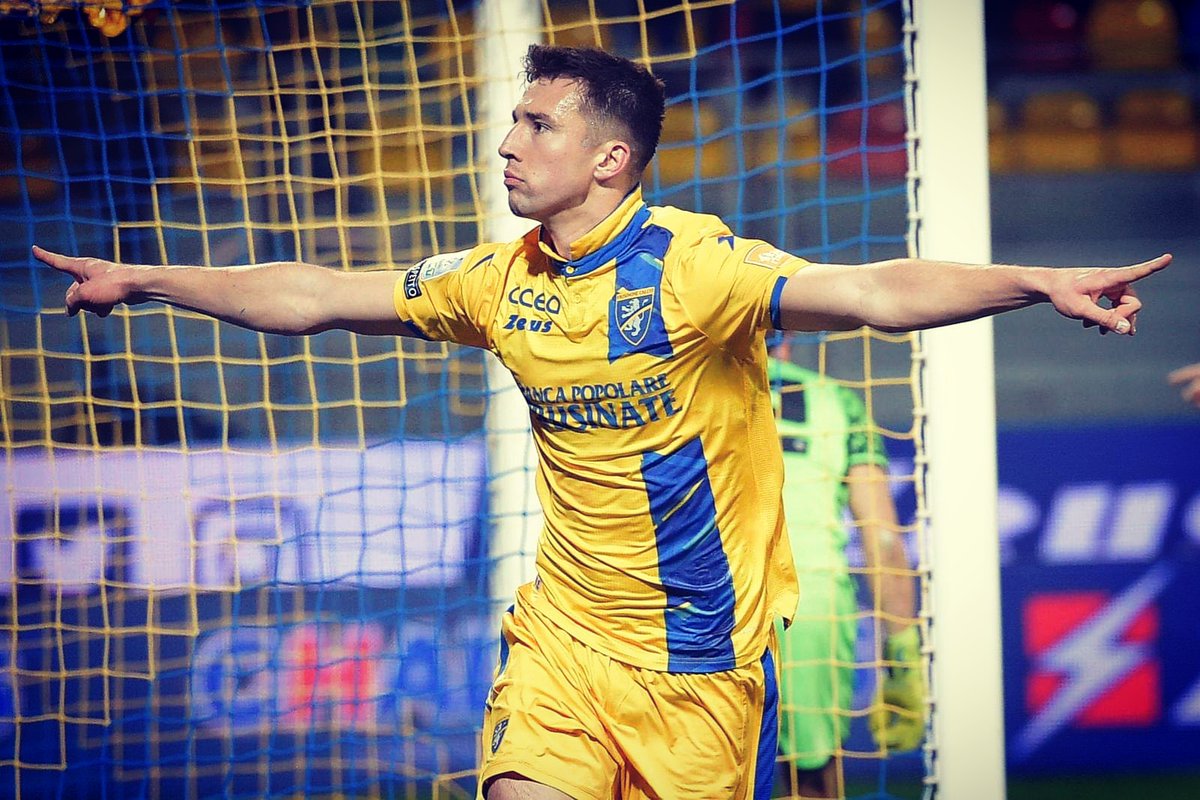 KickOffExtraTv's tweet photo. Questa sera nuova puntata di KickOff con analisi e interviste di Frosinone-Salernitana. Vi aspettiamo alle 21.10 su Extratv, canale 94. Siamo in diretta anche sulla nostra pagina Facebook!
💛💙 
#Frosinone #FrosinoneSalernitana #SerieB #KickOff
Foto: Frosinone Calcio https://t.co/Vv6zol7bOY