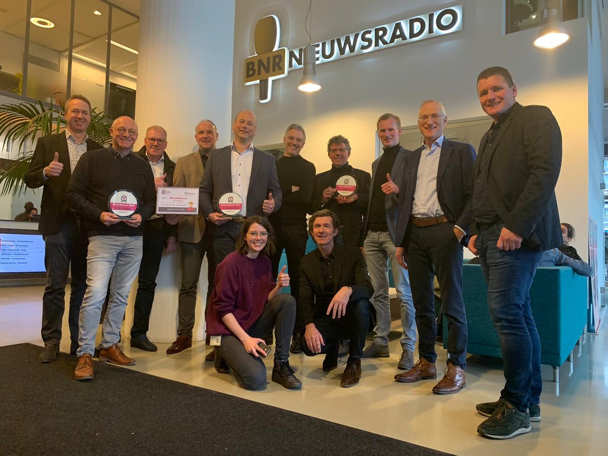 En de winnaars van <a href="/Bouwnu/">Bouwnu</a> Awards 2019 zijn... #CammeraatBouwtechniek, #Kuipers&amp;KoersBouwBV en #Bot&amp;VanDerHam! Gefeliciteerd! Luister de live-uitzending met de winnaars terug: bnr.nl/podcast/bouwme…
