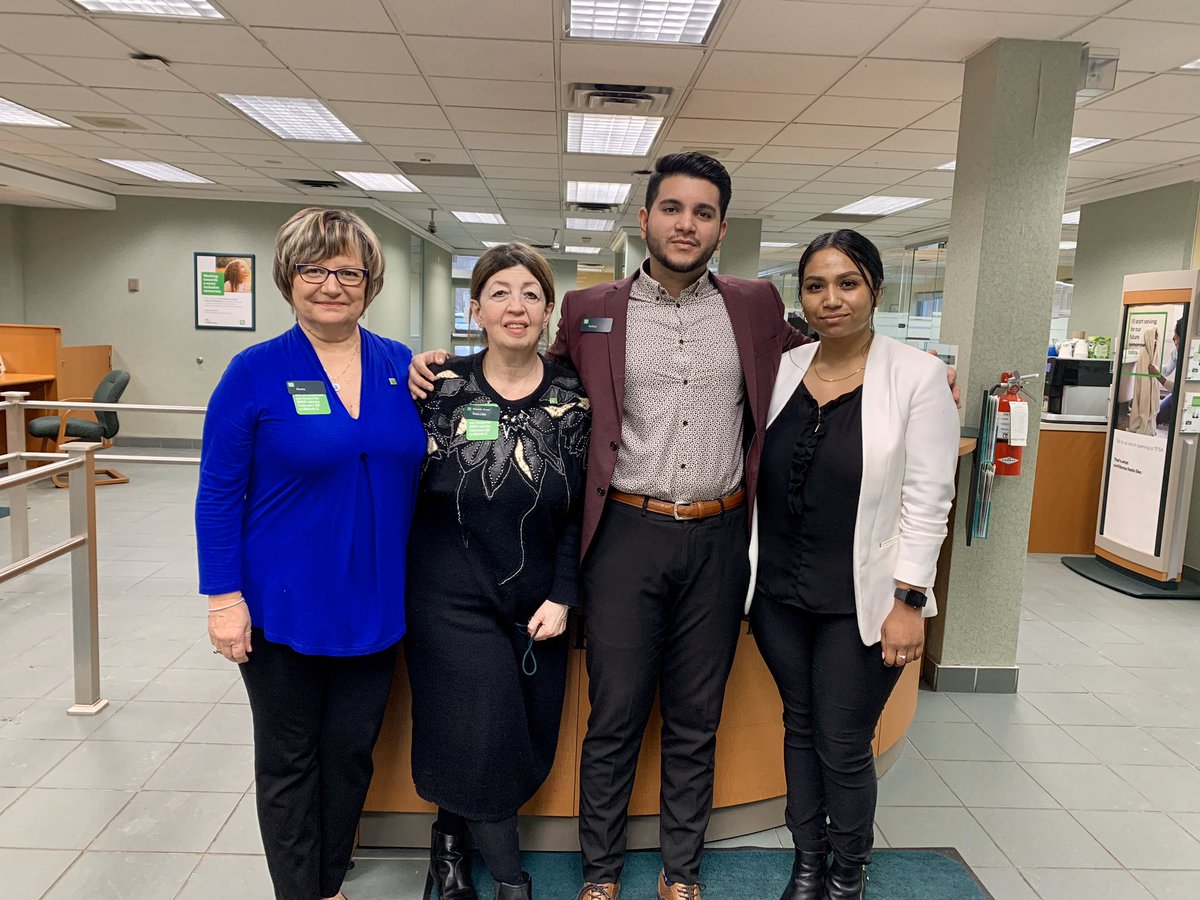 Branch 326 is ready for the last day of RSPs! Come in and see us! #ExtendedHours #TD @AIacobelli_TD <a href="/KathyGennaro_TD/">Kathy Gennaro</a>