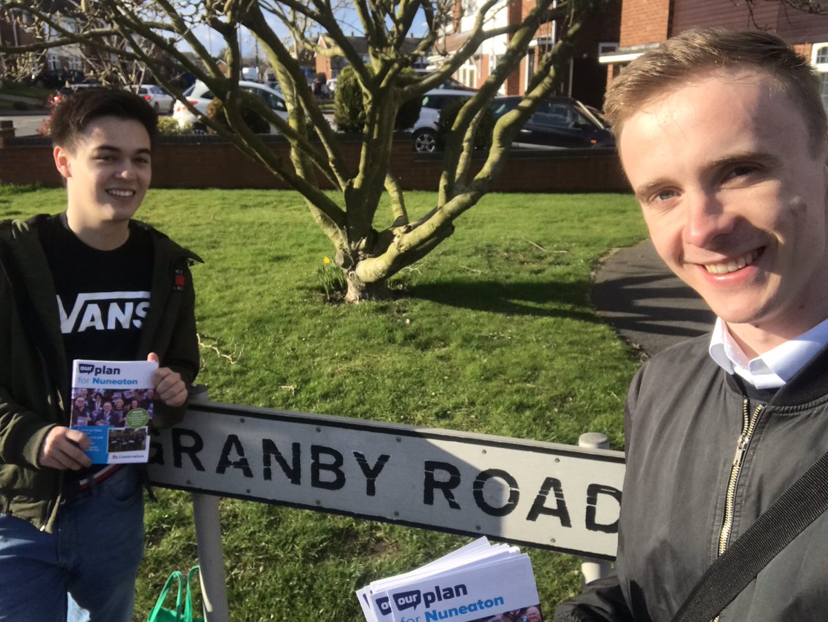Jackalanch's tweet photo. Glorious weather for me and @21stcenturyt0ry delivering the @NuneatonMatters plan for the Borough in #Barpool

I also had some great chats with residents about what they’d like to see in the future https://t.co/77dlo9ke60