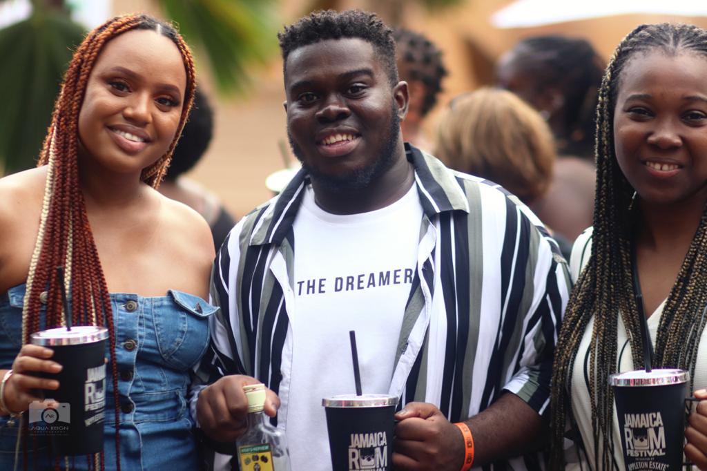 CEEN_TV's tweet photo. #JamaicaRumFestival Photo highlights
#RumPeople #RumCountry #Rum #JamaicaRumFestival2020
🍹🍸
Photo: @TheTsunamiKing and @thesunnysideja https://t.co/0oelHEMsEl