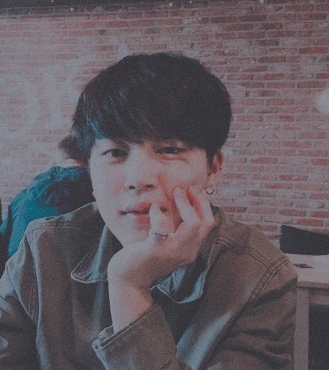blxsspjm's tweet photo. 【𝑀𝒾𝓍 𝓉𝒽𝑒 𝒸𝑜𝓁𝑜𝓇𝓈 𝒾𝓃 𝓉𝒽𝑒 𝓅𝒶𝓁𝑒𝓉𝓉𝑒, 𝓅𝒾𝒸𝓀 𝓎𝑜𝓊𝓇 𝒻𝒾𝓁𝓉𝑒𝓇】

♥#ARMYSelcaDay 

♥@BTS_twt https://t.co/3EG3BIQXrb