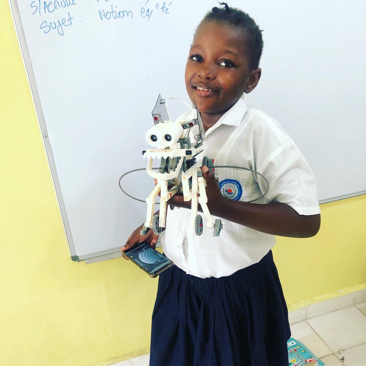 RdcRobotic's tweet photo. #moisdelafemme #femmescientist #WomanInScience @RdcRobotic souhaite une bonne célébration à toute les femmes durant ce mois @AllegraFosh2 @Sharufa_ @NgalulaPe @ https://t.co/neLouvz3OY