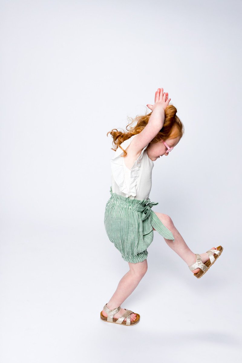 AdamBuzz's tweet photo. When Daddy catches you dancing like no one is watching. #hazelbasil #itsabuzzworld #outdaughtered #childphotography https://t.co/Tg7RSgli9t