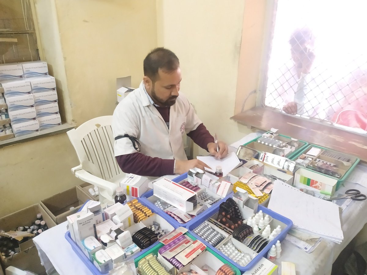 फार्मासिस्ट की मांग - केडर गठन, ग्रेड-पे रिविज़न व भत्ते
#Pharmacist_Cadre #Govt_Pharmacist #MNDY_Pharmacist #मुख्यमंत्री_निःशुल्क_दवा_योजना #grade_pay_for_pharmacist 
<a href="/ashokgehlot51/">Ashok Gehlot</a>
<a href="/RaghusharmaINC/">Dr. Raghu Sharma</a>
<a href="/RajGovOfficial/">Government of Rajasthan</a>
<a href="/News18Rajasthan/">News18 Rajasthan</a>
<a href="/rpbreakingnews/">Rajasthan Patrika</a>
<a href="/DBrajasthan/">DB Rajasthan</a>
<a href="/zeerajasthan_/">ZEE Rajasthan</a>
