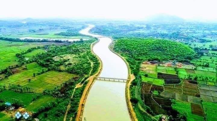 ESHa7ZYVAAE1jlo?format=jpg&name=900x900