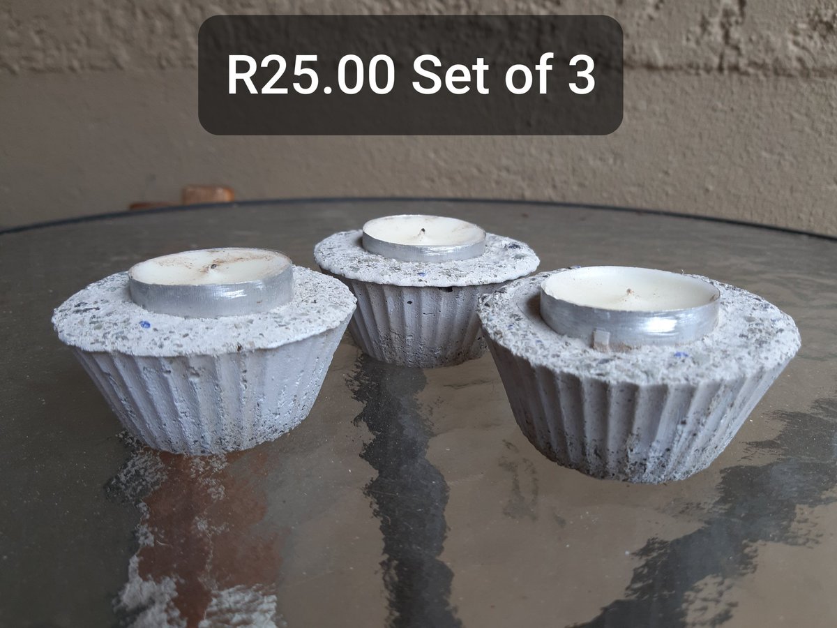 New products from Eco Pave, pots made from recycled plastic. Contact 061 603 5759 for more information.