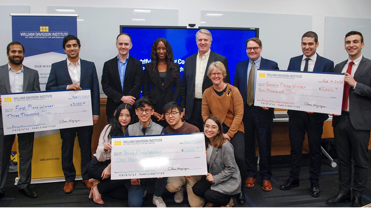 #MichiganRoss MBAs win first place at WDI's first-ever 24-hr case comp! They had to find a solution for building additional demand for electricity in Uganda for <a href="/BakuluPower/">Bakulu Power</a>, a young company focused on #RenewableEnergy. Read more about the case here: myumi.ch/BowAq