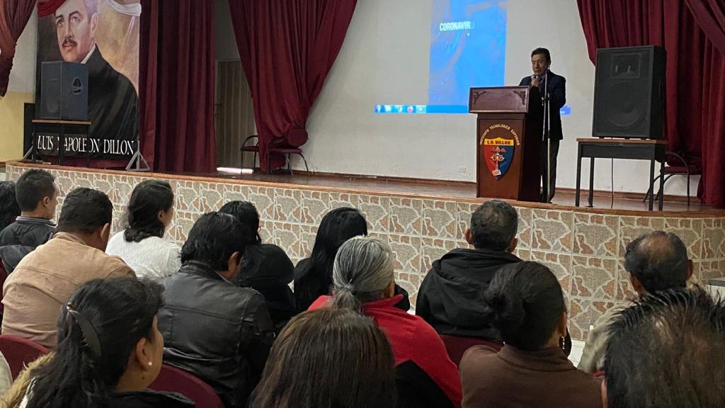 EducacionZ9_Ec's tweet photo. Con acciones como charlas de prevención, minutos cívicos y actividades lúdicas, se fomentan buenos hábitos de higiene para prevenir enfermedades en estudiantes, docentes y padres de familia de diversas instituciones educativas de Quito 
#PrevenciónEsSalud 
#ActivadosPorLaSalud https://t.co/g8h4njIlZf