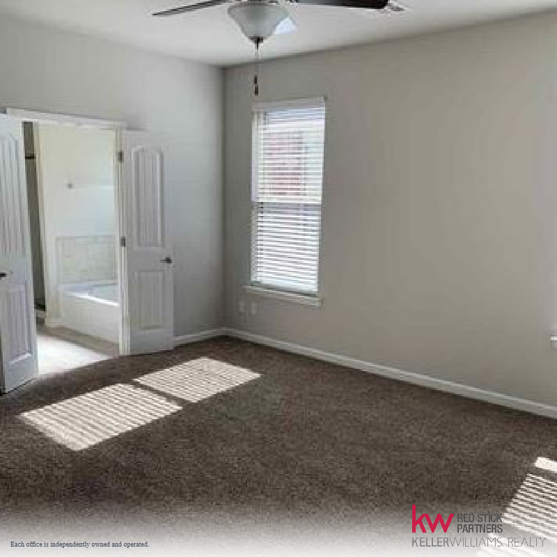 loribergstresse's tweet photo. 🏡New Construction Home Available for Rent ASAP! 3 bedrooms, 2 baths- 1875.00 a month. Small pets allowed. Please call or text me for more information 225-505-3705 https://t.co/jWkCbDfJPK