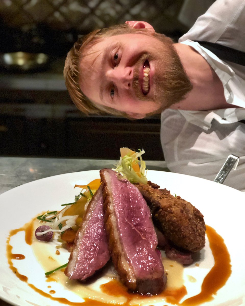 Chef @austenkiyev makes the perfect seared Reichardt Sonoma #duck breast, #confit leg and lavender-honey glazed carrots and farro verde!
What’s your best #duckface? 😚😉