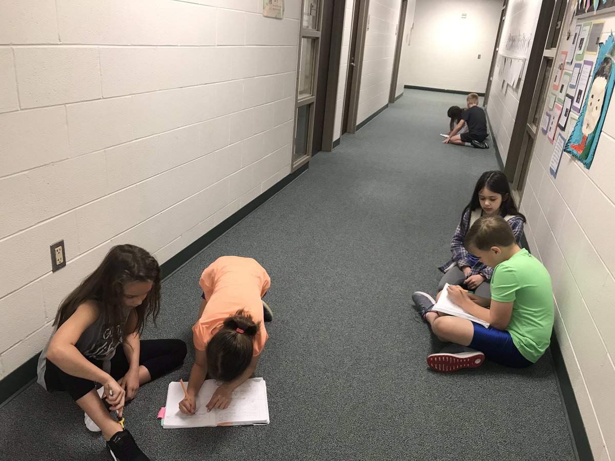 3rd grade and 2nd collaborating with writing in editing stories #elmerpride #siprocks