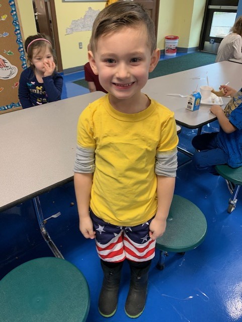 JamesEBiggs's tweet photo. Happy Dr. Seuss Week!! Today is Mixed up/Mismatch Monday! Let the Seuss Celebrations begin!! #jamesebiggs #preschool #drseuss #happybirthday #mixedup #mismatch https://t.co/ffExeat0ai