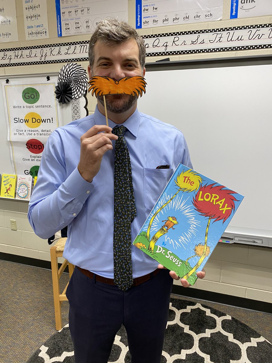 HCGCmagnet's tweet photo. Fourth graders were treated to a reading of The Lorax this morning by our awesome principal, Mr. O’Neal! Happy Dr. Seuss Week!💙📚❤️ https://t.co/ZS83UniEop