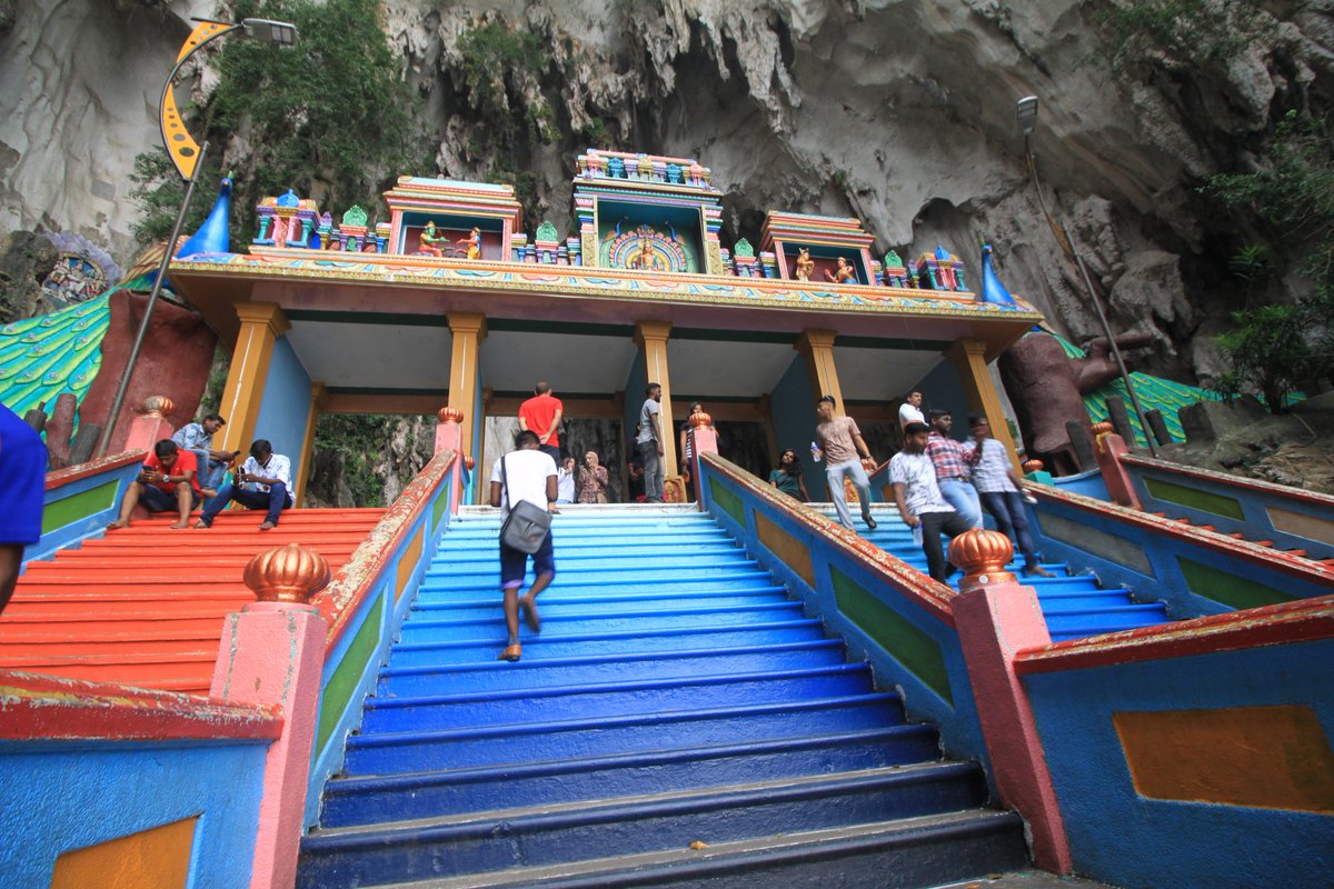 dewanderersoul's tweet photo. @prasannasanthi @NatGeoTravel @travelokaMY @TripAdvisor @fmtoday @TourismMalaysia @WanderlustXL @WanderWonDiary @travelloapp @Batu_Caves @ibatucaves @malaysiakini @NatGeoPhotos @earth_trotter @photography #Mytravelpic #Travelpic #Batucaves #Rainbowstairs #malaysia #Selangor #travelrepost #wanderlustXL #DeWandererSoul #wanderlust #photography #Traveler2 #travelblogger #traveltribe #MondayVibes #Temple #beautifuldestinations #bucketlist #trip #tripadvisor #trulyasia #exploremalaysia https://t.co/b63iMYjKNf