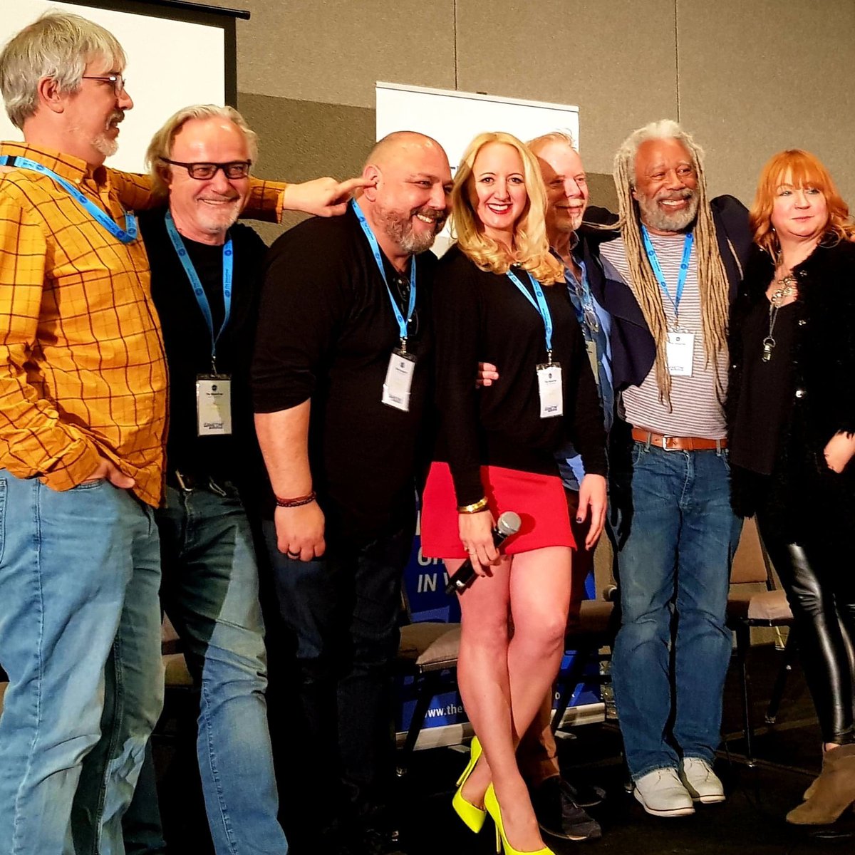 RachaelNaylor's tweet photo. What a day! I’m so grateful to all the speakers who knocked it out of the park + to everyone who attended the 5th GET YOUR GAME ON event + the first one in LA.
This pic was taken at the end of the final panel about the future of the video game industry. #GameOnVONDLA2020 https://t.co/kwPYLgElzM