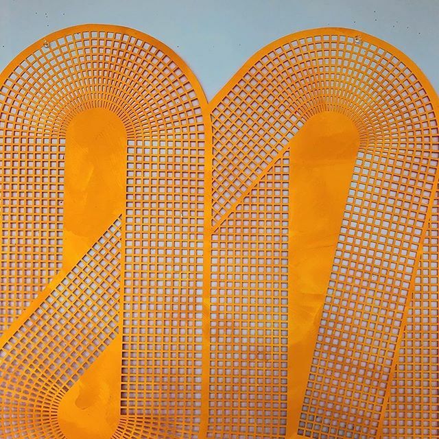 ArtStarschreck's tweet photo. Everyone go check out @leighsuggs her artwork is amazing. Her cutout works are lovely. She also does unbelievable security envelope sculptures!

#cutout #cutouts #sculpture #orange #geometric #color https://t.co/ND4OlspIQ5 https://t.co/zZ3G9g0uWs