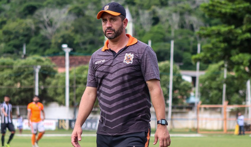 sitefutrio's tweet photo. Hermes Junior elogia seus jogadores, mas critica arbitragem após derrota https://t.co/5CmdbJVyU7 https://t.co/lESXtryKNK