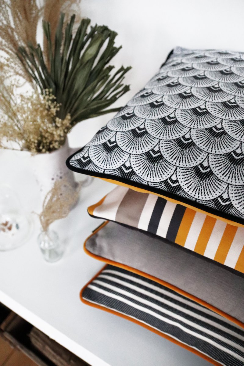 Découvrez notre nouvel outil Jean-Vier X You pour créer vos propres coussins. Rendez-vous sur notre site : bit.ly/2TeKOSm #custom #personnalisation #decoration #lingebasque #madeinfrance #jeanvier
