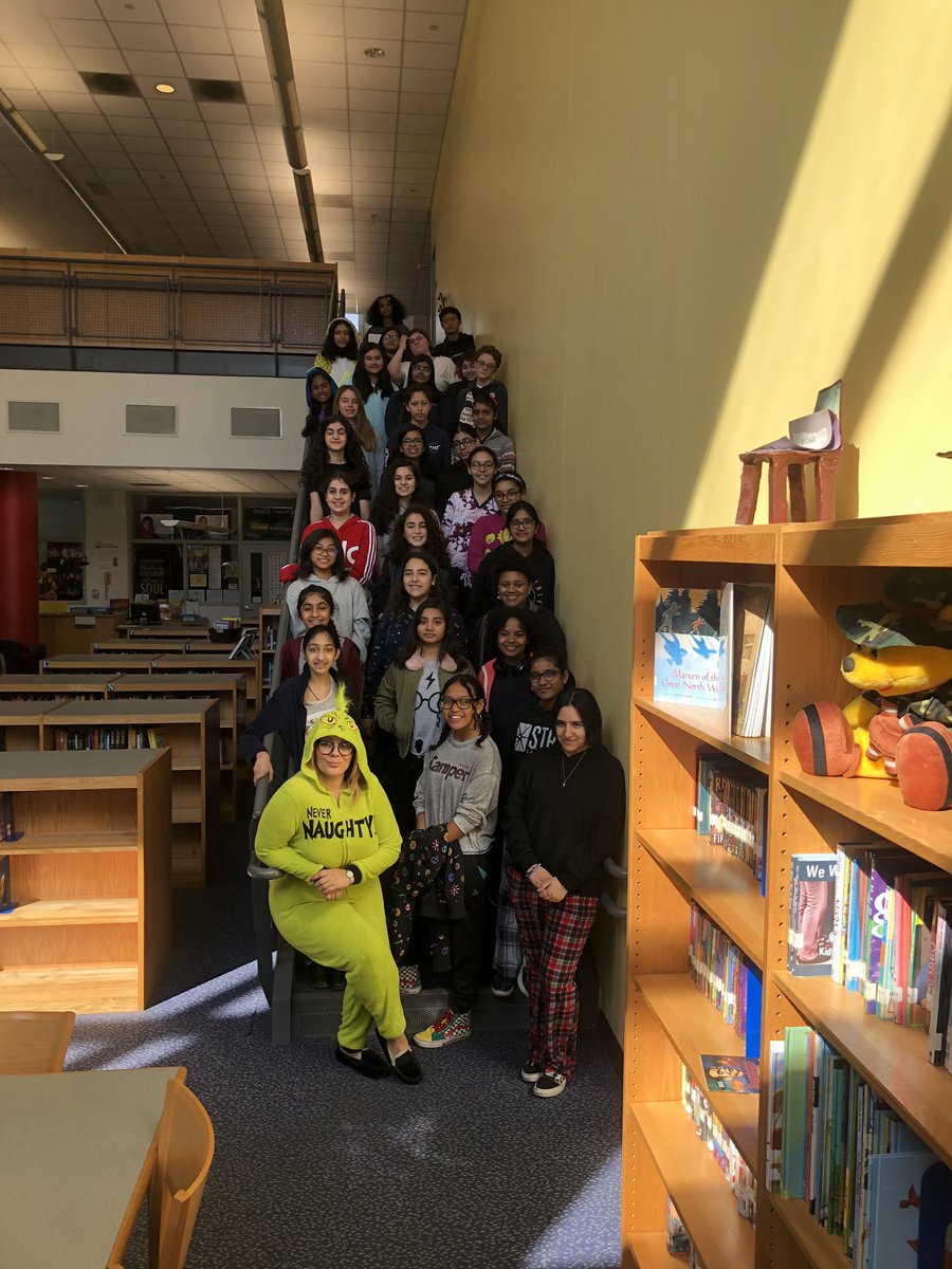 FrankConwellMS4's tweet photo. @FrankConwellMS4 Our student leaders@did a great job reading to the students of PS 3! #readerstodayleaderstomorrow #ReadAcrossAmericaDay #MS4Rocks https://t.co/pA4N9m6Phz