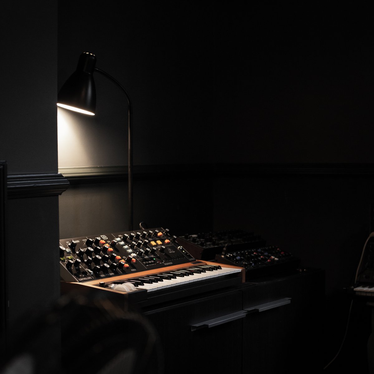 Firm_Music's tweet photo. You can truly conjure up any sound with the POLY D! 

#Synth #AnalogSynth #Behringer #BehringerPolyD #PolyD https://t.co/QWmhr0vfMM