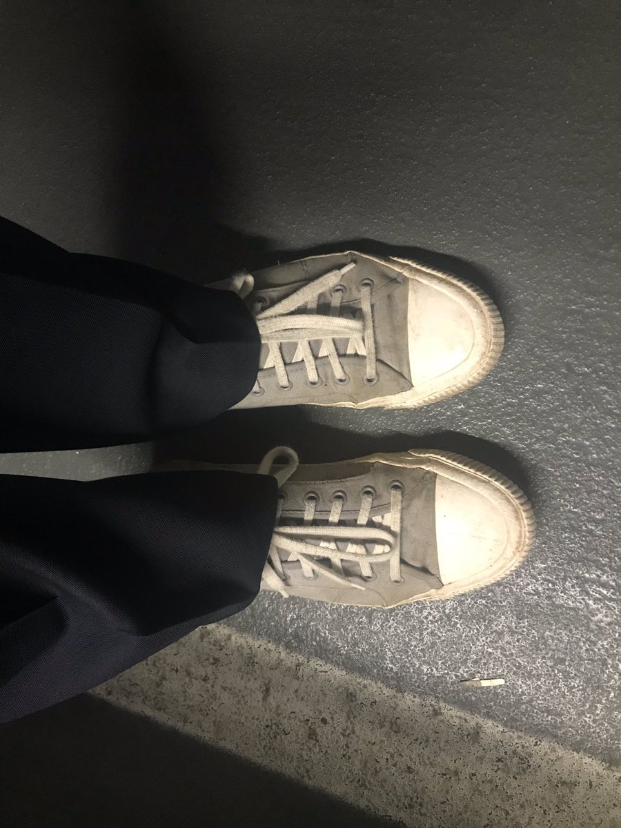 Phil_Daffern's tweet photo. My daughter would call this a right clumbo ... anybody else ever forgotten to put their shoes in the car before? @DionneP_MB @mort_brainMrsM @geoff_webb1 @SurridgeMatt @Mortgage_Brain https://t.co/VBM9bmzEp4